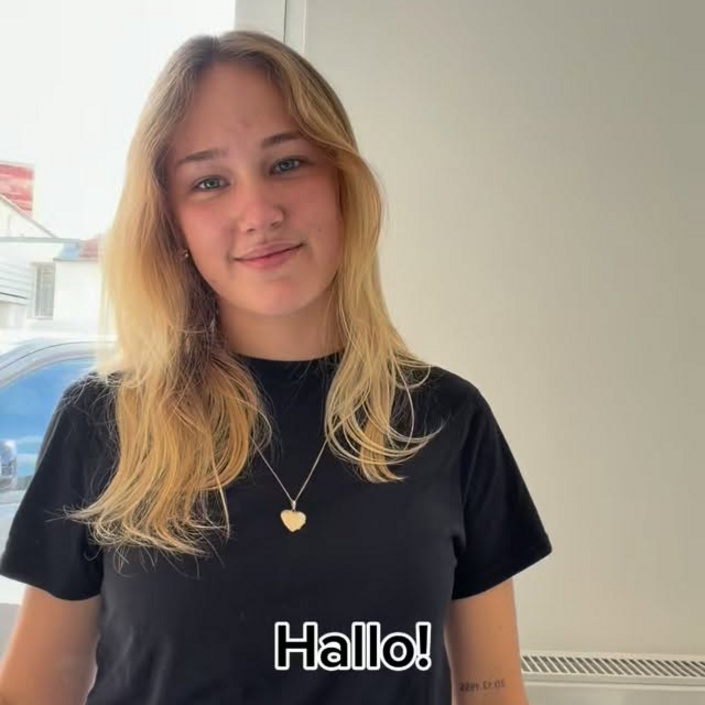 Heute ist Tag der Gebärdensprache! 🤟
Malin hat passend dazu ein paar Gebärden und Buchstaben gelernt und zeigt euch... Heute ist Tag der Gebärdensprache! 🤟
Malin hat passend dazu ein paar Gebärden und Buchstaben gelernt und zeigt euch...